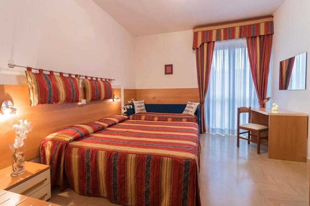 Hotel Corallo Giulianova Exterior foto